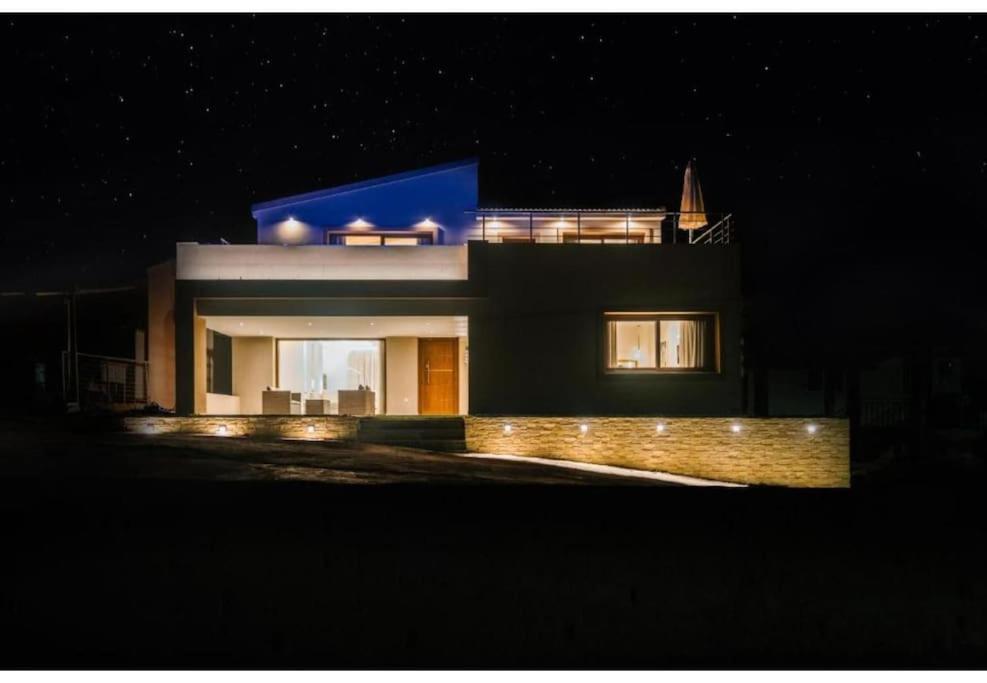 Villa Vasillis-Heated Swimming Pool With Infinity View Vitalades Bagian luar foto