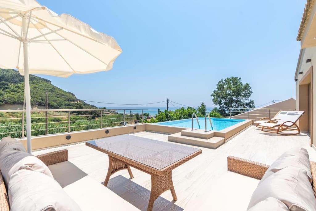 Villa Vasillis-Heated Swimming Pool With Infinity View Vitalades Bagian luar foto